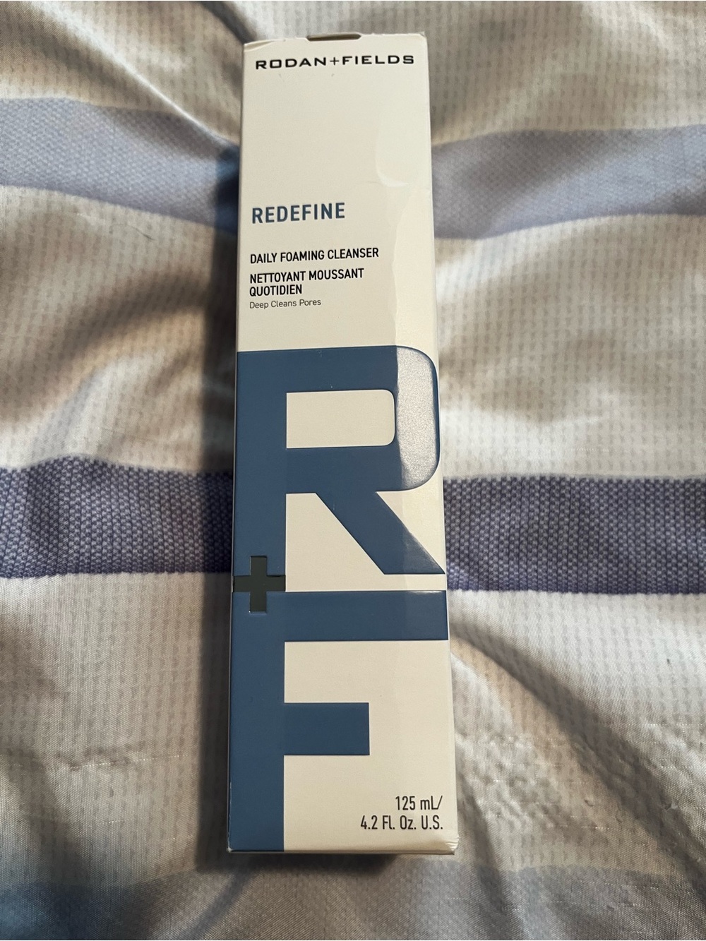 Rodan + Fields REDEFINE Daily Foaming Cleanser - White & Blue